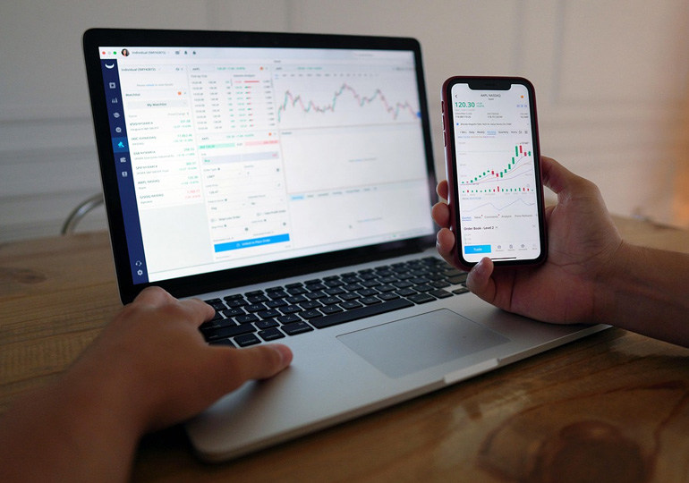 ロビンフッド（Robinhood）は投資に特化
