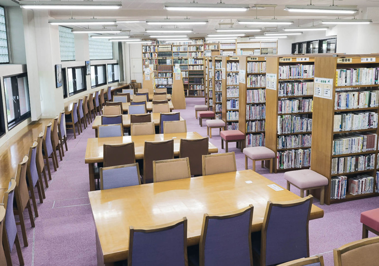 西武学園文理高校　図書館
