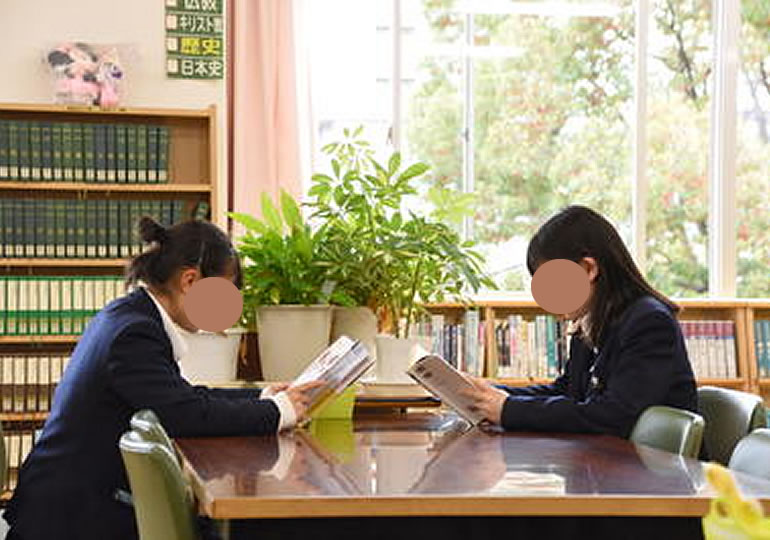 熊谷女子高等学校の制服