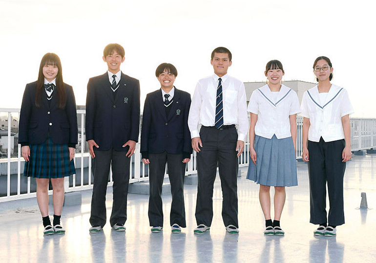 入間向陽高校の制服