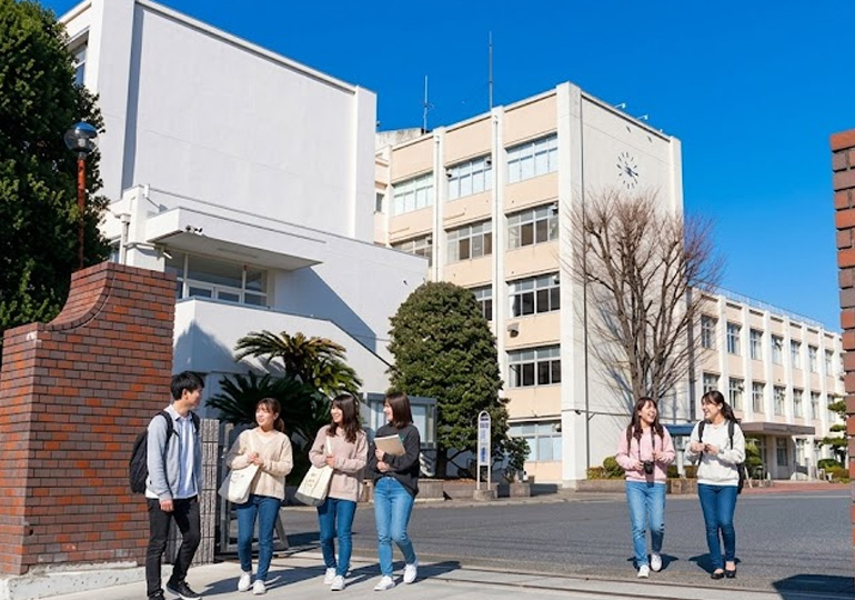 日本保健医療大学