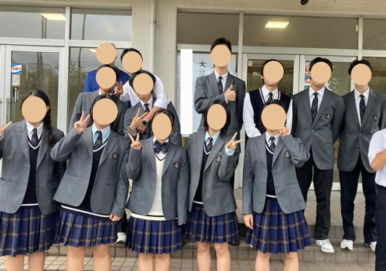 岩田高校　制服