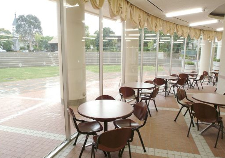 桜丘学園桜丘中学校　食堂