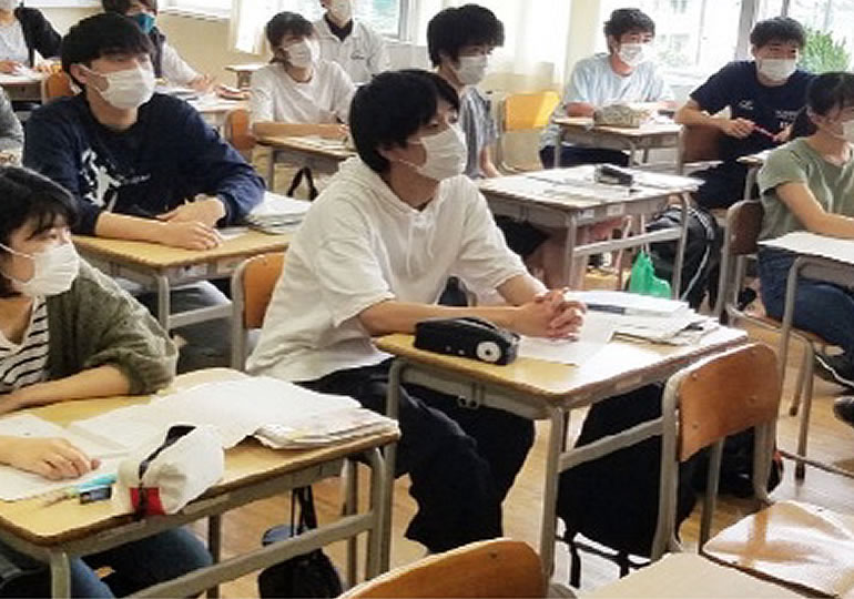 立川高等学校 の制服