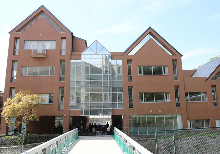 関西国際大学
