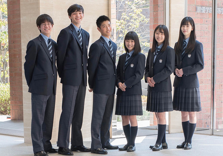 朋優学院高等学校の制服