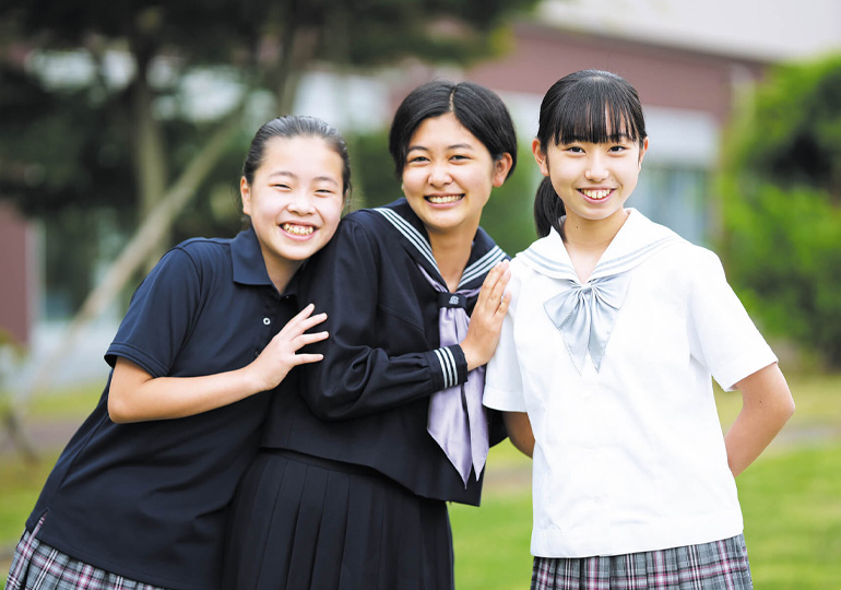 大妻女子中の特徴