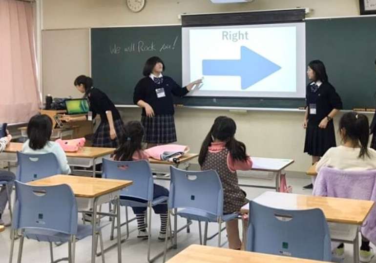 大妻女子 英語