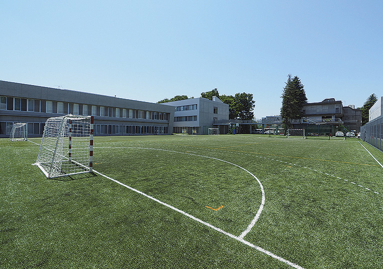 早稲田大学高等学院の校庭