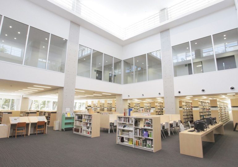 早稲田大学高等学院　図書館