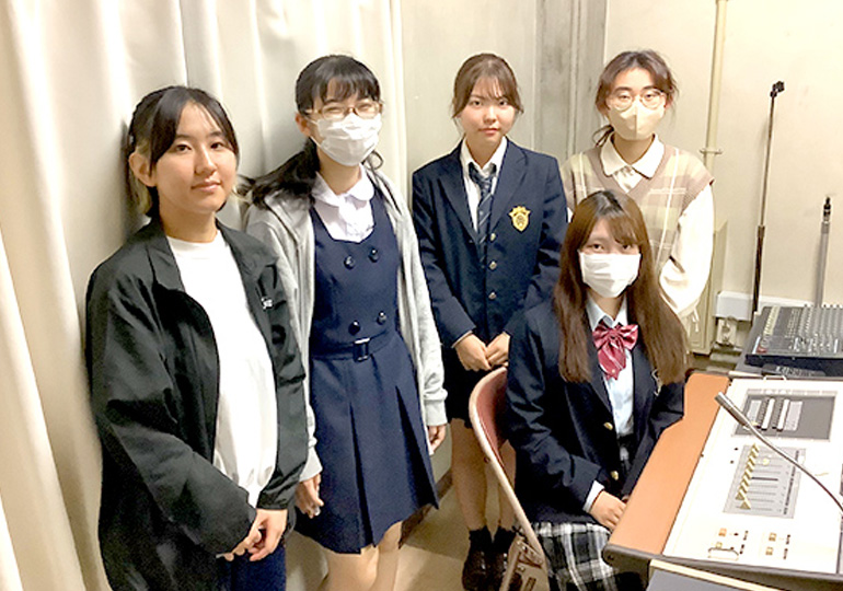 法政大学国際高等学校　制服
