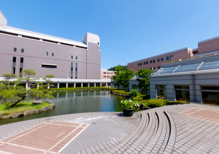 駒沢学園女子中学校　校舎