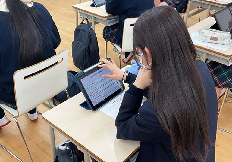 駒沢学園女子中学校　タブレット