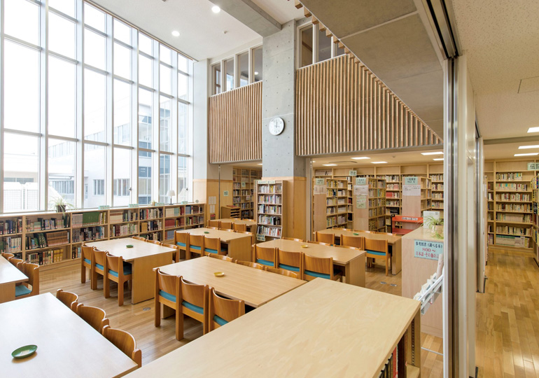 茨城中 図書館