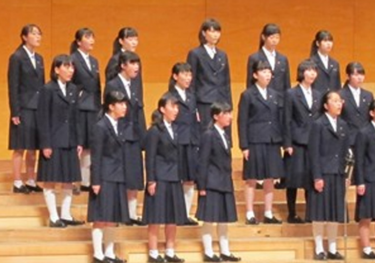 山梨大学教育学部附属中学校の制服