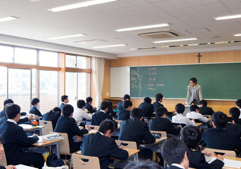 聖光学院 教室