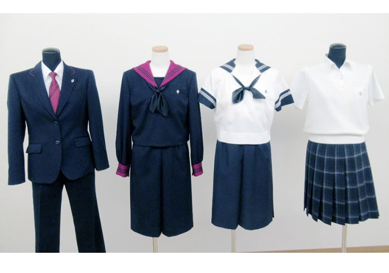 横浜共立学園中学校の制服