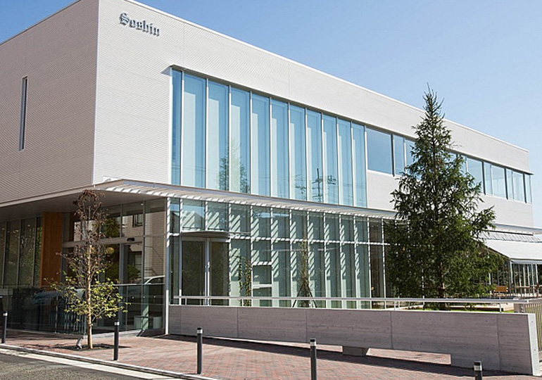 捜真女学校中学 施設