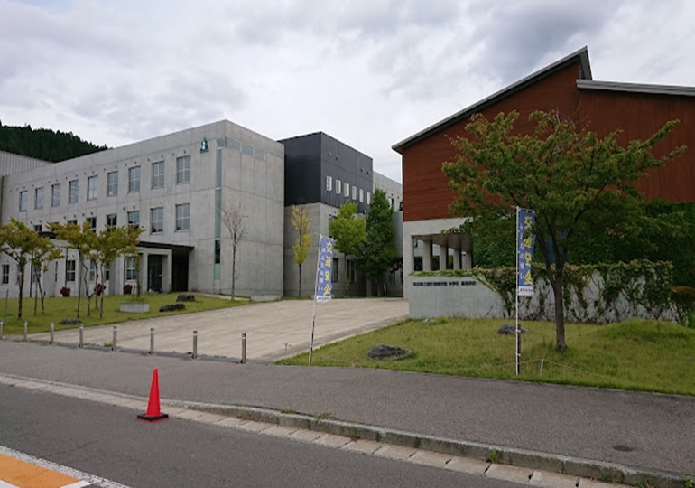 秋田県立横手清陵学院中学校