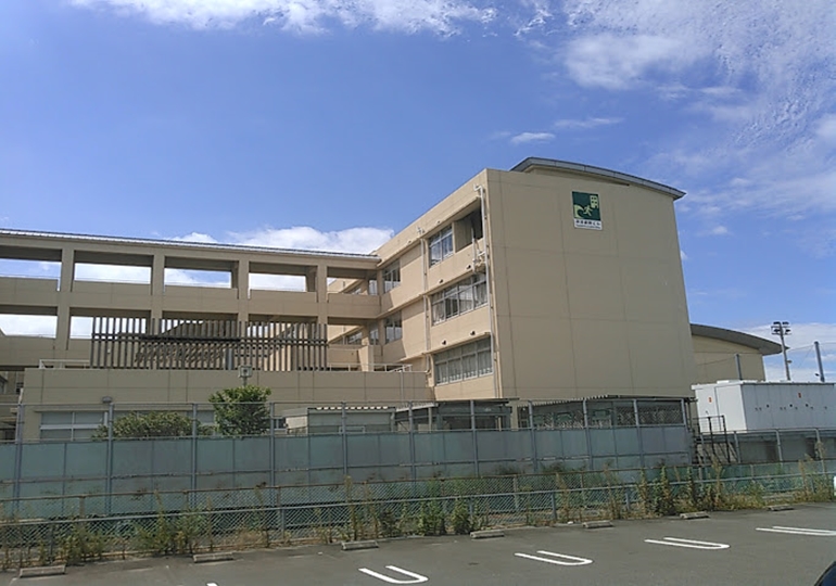 徳島県立富岡東中学校