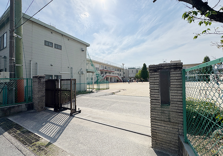 鬼高小学校